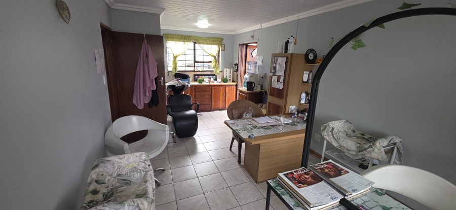 6 Bedroom Property for Sale in Dana Bay Western Cape